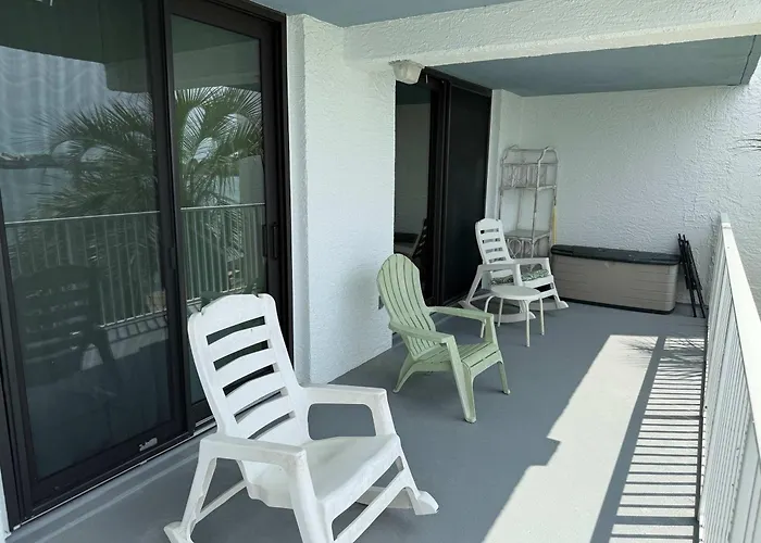 Waterfront With Indoor & Outdoor Pools Bbq Apartment Gulf Shores
